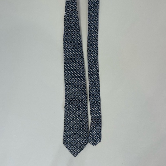 Hugo Boss Neck Tie 100% Silk Italy Navy Blue  White Floral Print - Picture 5 of 6
